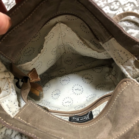 Crossbody canvas and leather travel bag - Picture 4 of 6